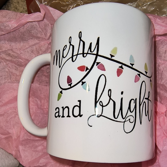 NIB Merry & Bright ceramic mug - Picture 2 of 4
